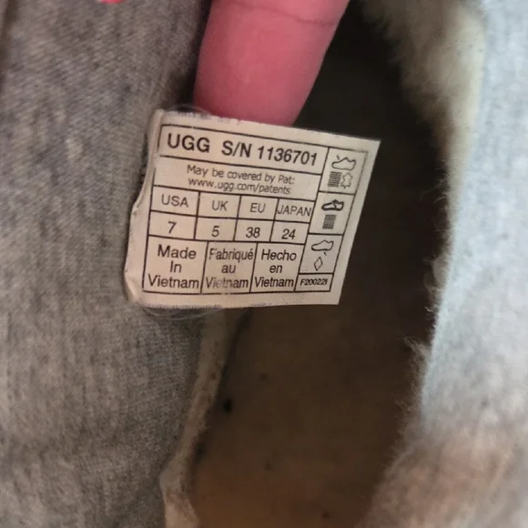 UGG Light Gray Knit Boots - Picture 2 of 15